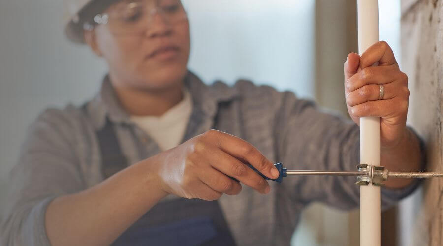 Drain Flow Testing (Kitchen, Bathroom, Utility) in Gladstone, NM